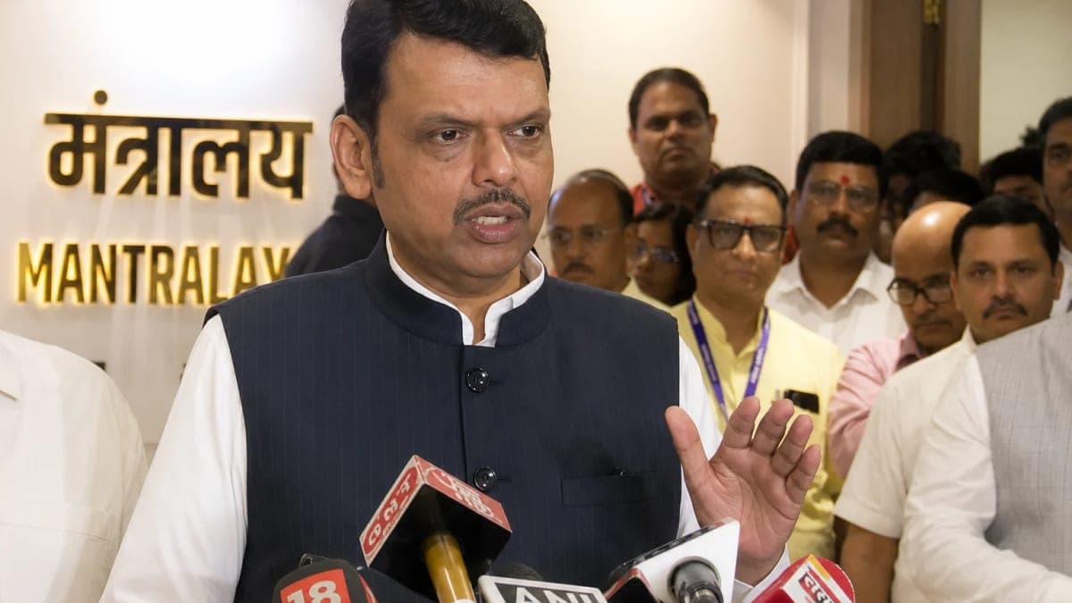 Raj Thackeray, Uddhav Sena Slam CM Devendra Fadnavis Over 'Missing Link' Remarks in Maharashtra Assembly